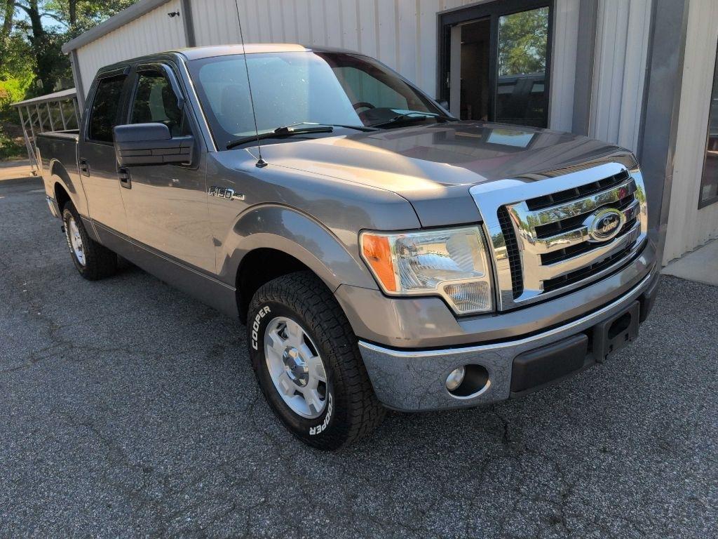 Ford F-150 XL SuperCrew 5.5-ft. Bed 2WD 2012