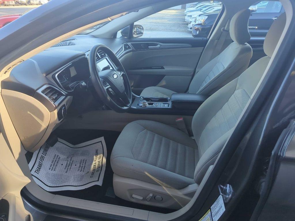 Ford Fusion SE 2017