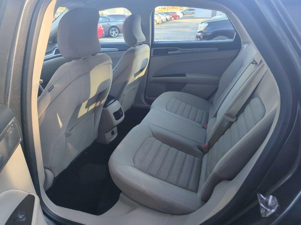 Ford Fusion SE 2017