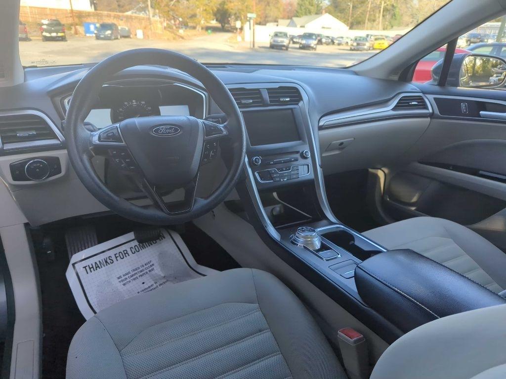Ford Fusion SE 2017