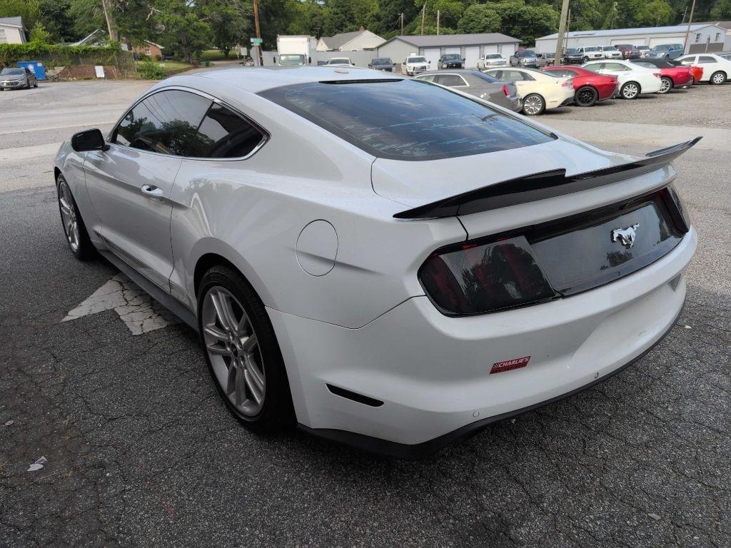 Ford Mustang EcoBoost Coupe 2017