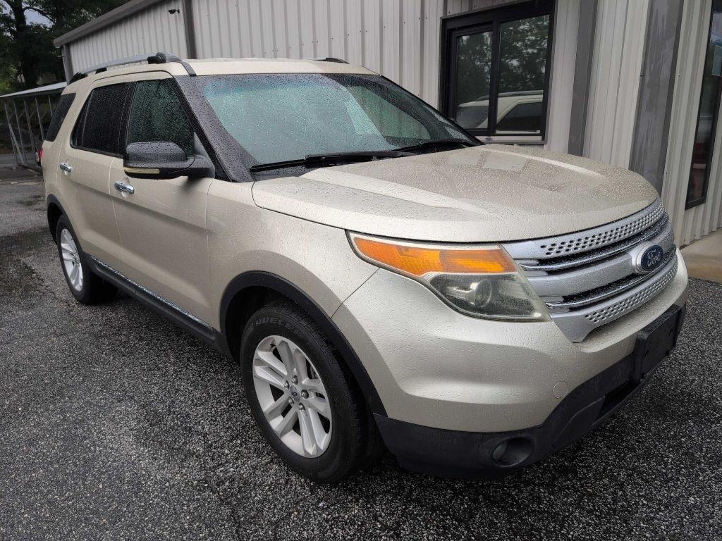 Ford Explorer XLT FWD 2011