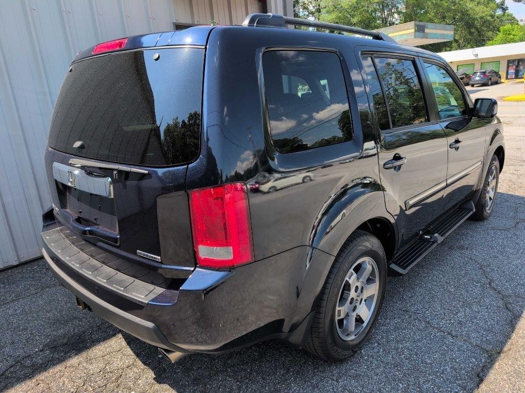 Honda Pilot Touring 2WD 5-Spd AT with DVD 2011