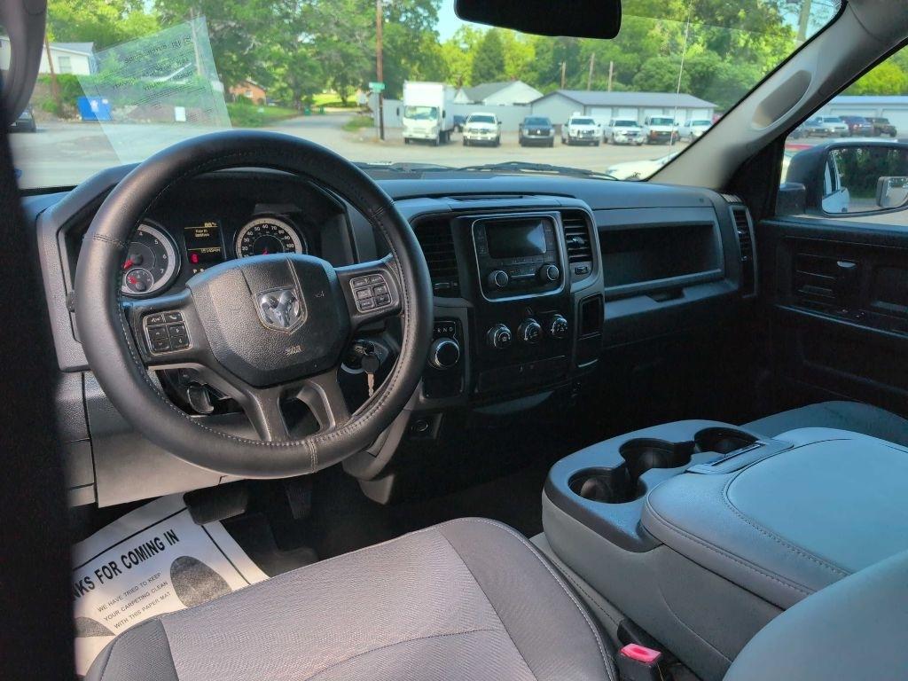 RAM 1500 Tradesman Quad Cab 2WD 2018