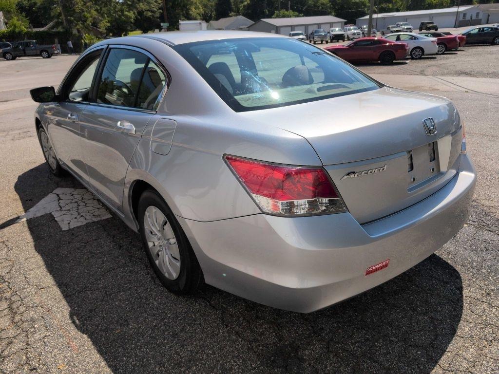 Honda Accord LX sedan AT 2010