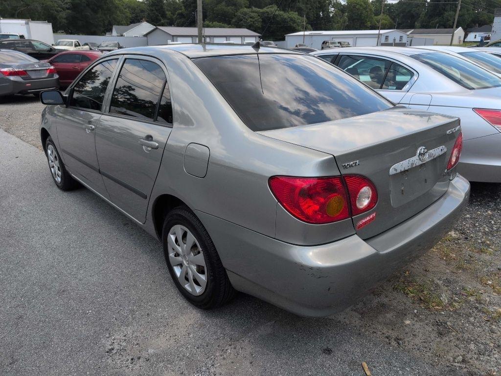 Toyota Corolla CE 2004