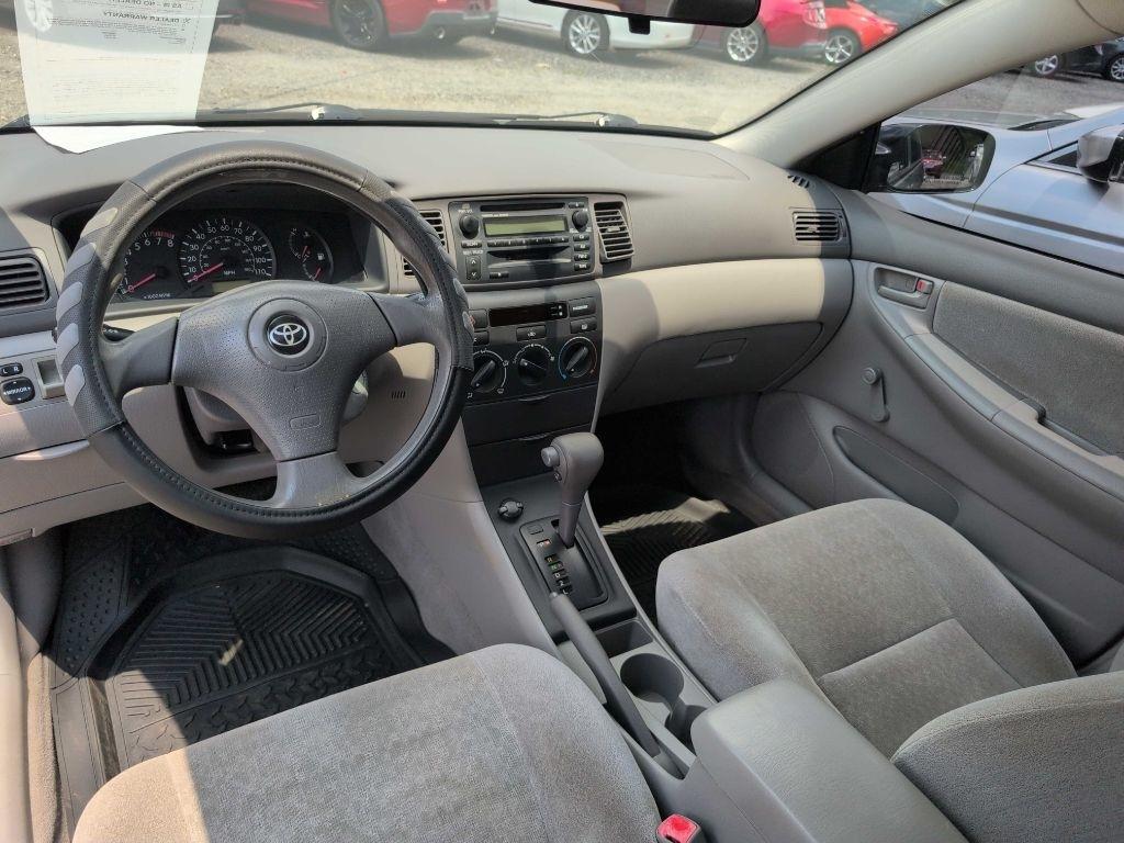 Toyota Corolla CE 2004