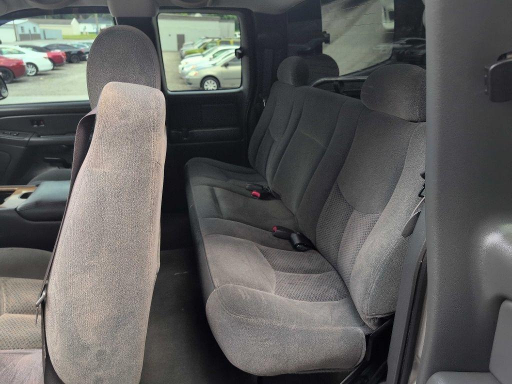 Chevrolet Silverado 1500 Work Truck Ext. Cab Short Bed 2WD 2004