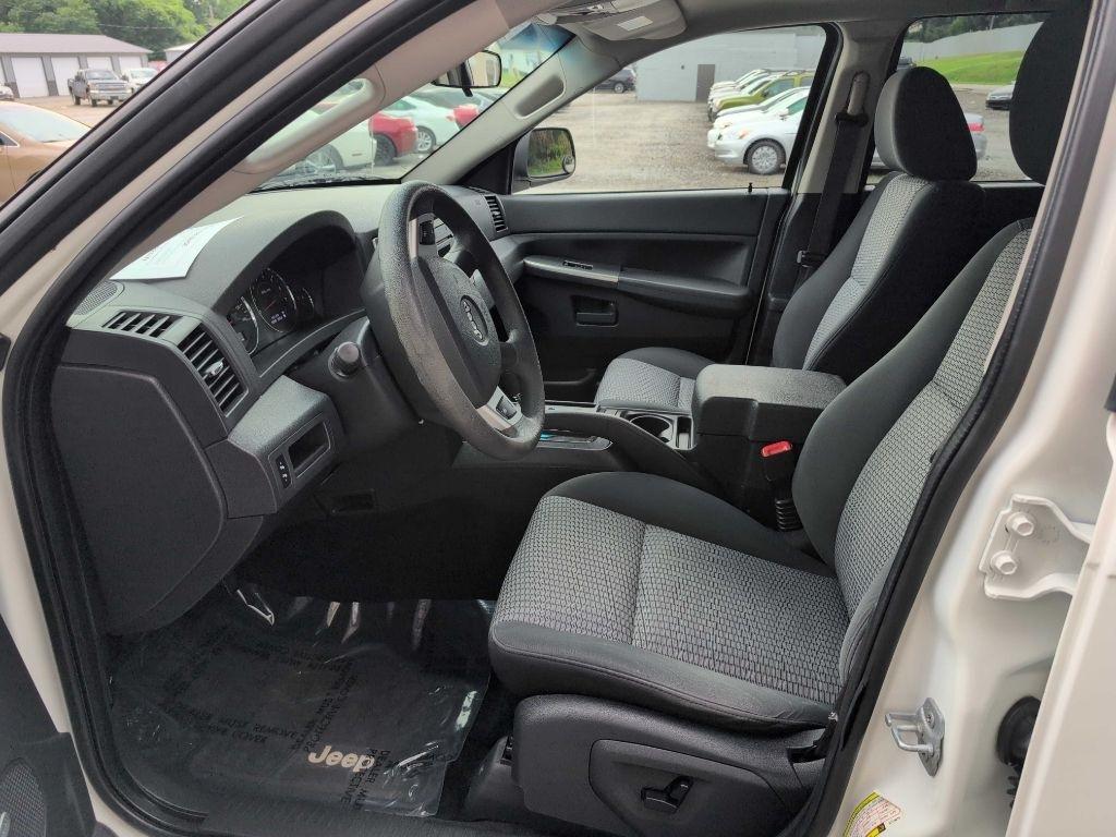 Jeep Grand Cherokee Laredo 2WD 2008