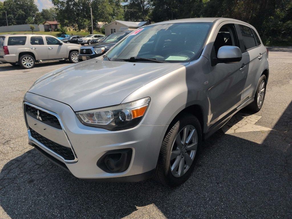 Mitsubishi Outlander Sport ES 2WD 2014