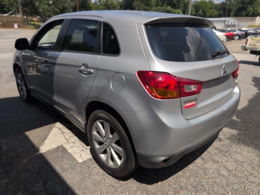 Mitsubishi Outlander Sport ES 2WD 2014