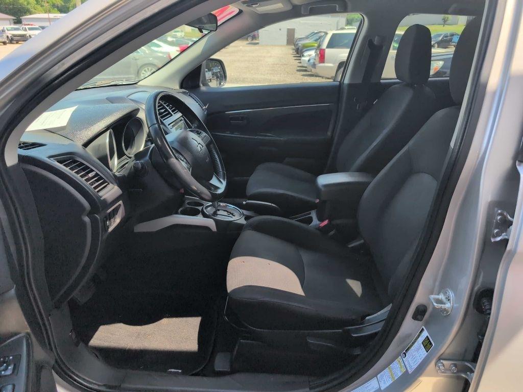Mitsubishi Outlander Sport ES 2WD 2014