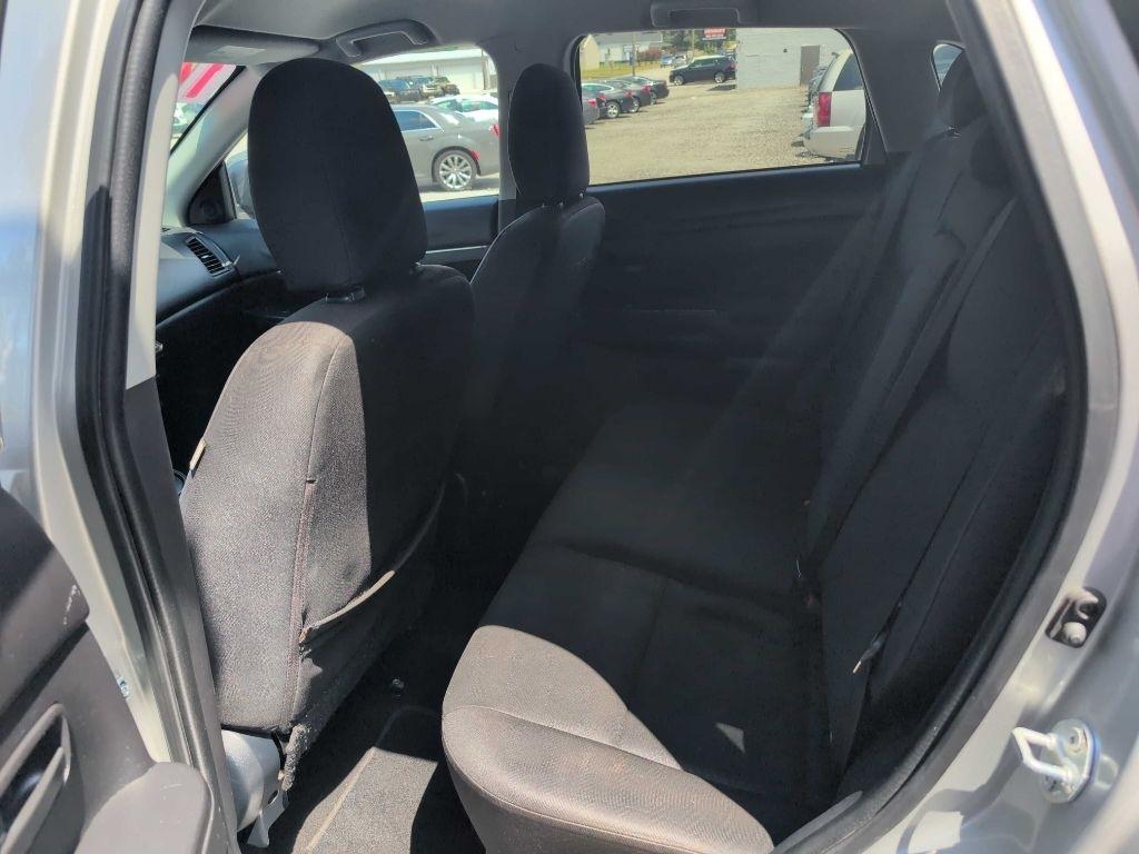 Mitsubishi Outlander Sport ES 2WD 2014