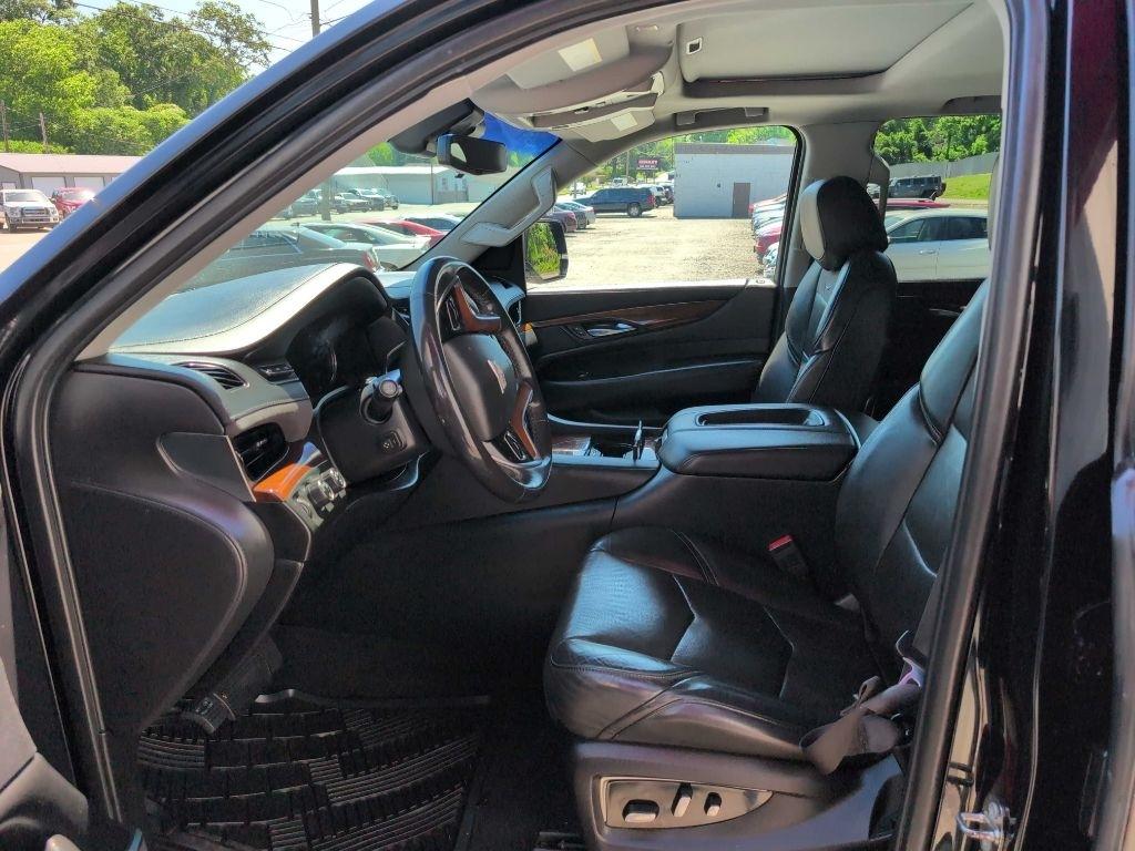 Cadillac Escalade Luxury 4WD 2019