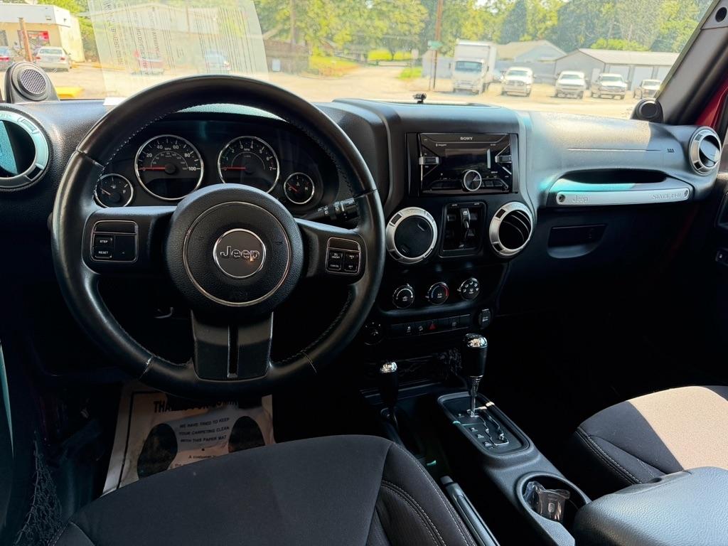 Jeep Wrangler Unlimited Sahara 4WD 2013