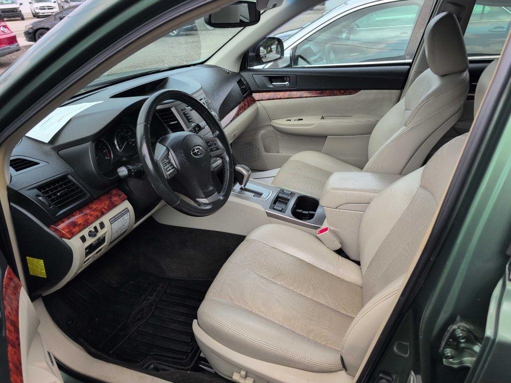 Subaru Outback 2.5i Limited 2012