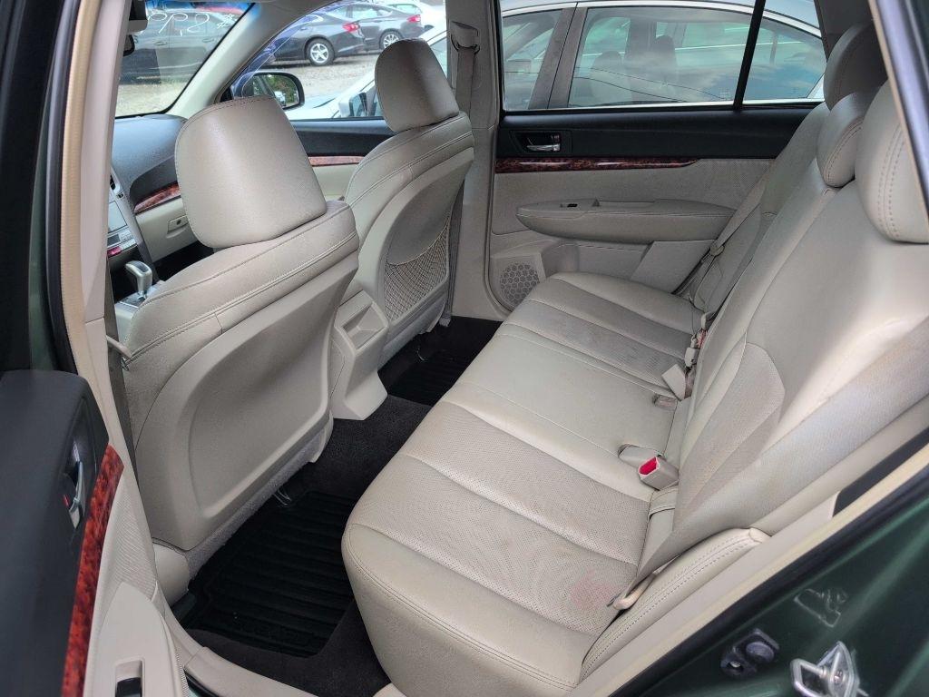 Subaru Outback 2.5i Limited 2012