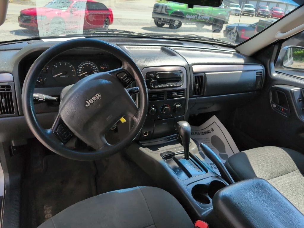 Jeep Grand Cherokee Laredo 2WD 2002