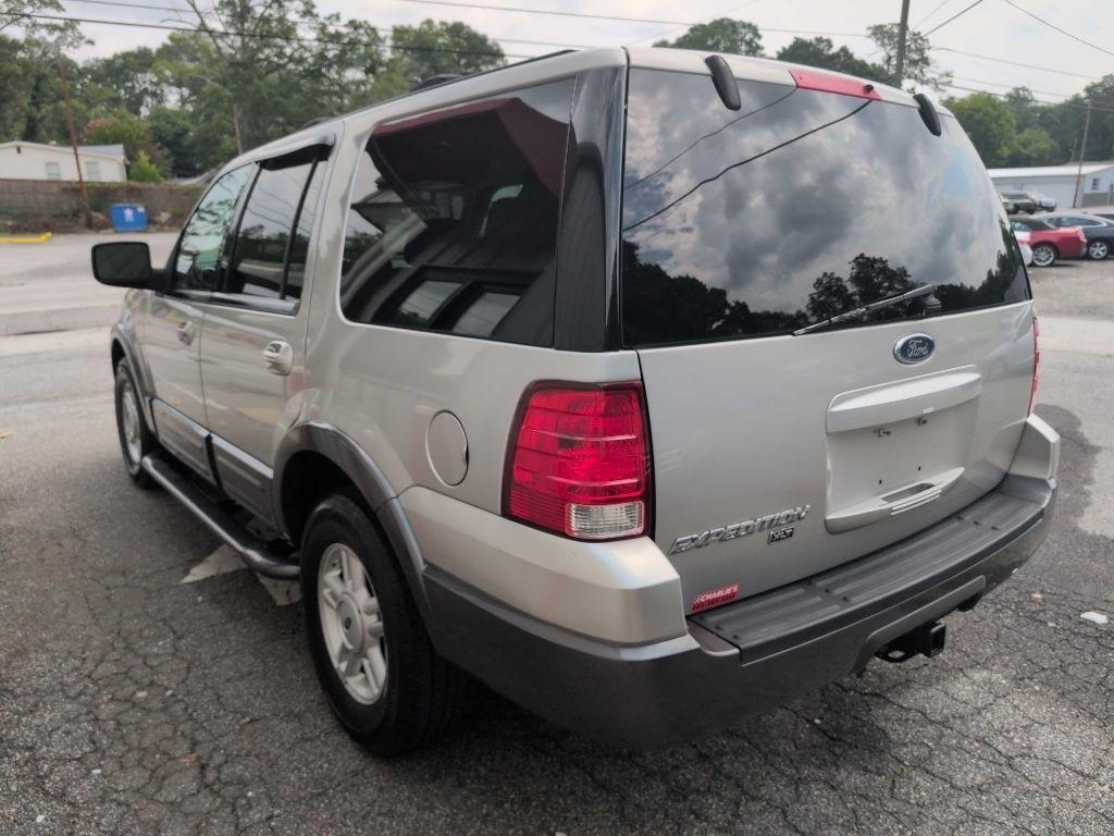 Ford Expedition XLT 4.6L 2WD 2004