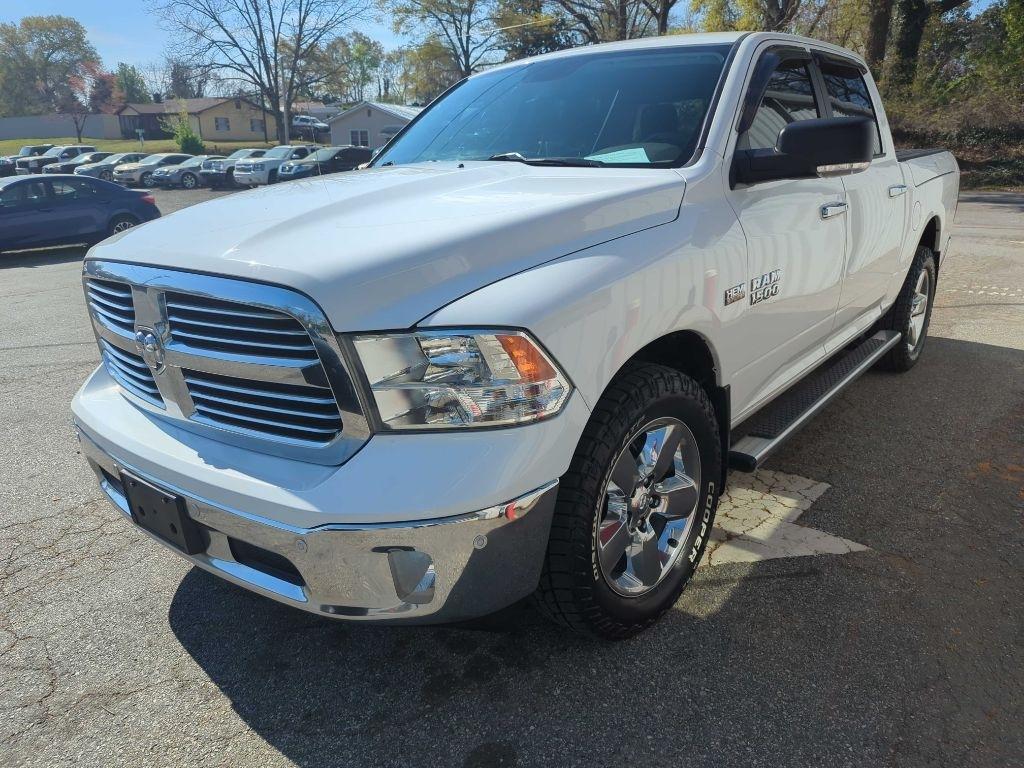 RAM 1500 SLT Crew Cab SWB 4WD 2017