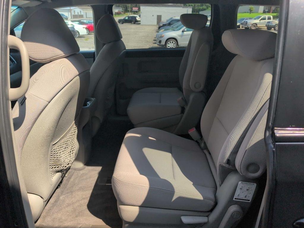 Kia Sedona LX 2015