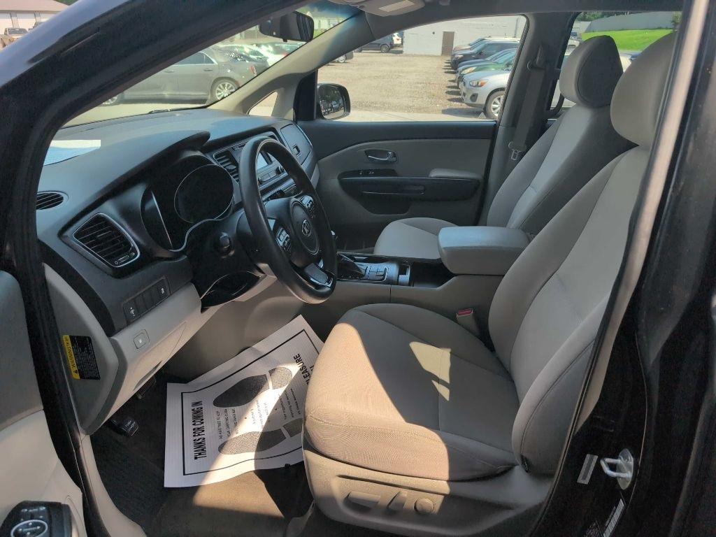 Kia Sedona LX 2015