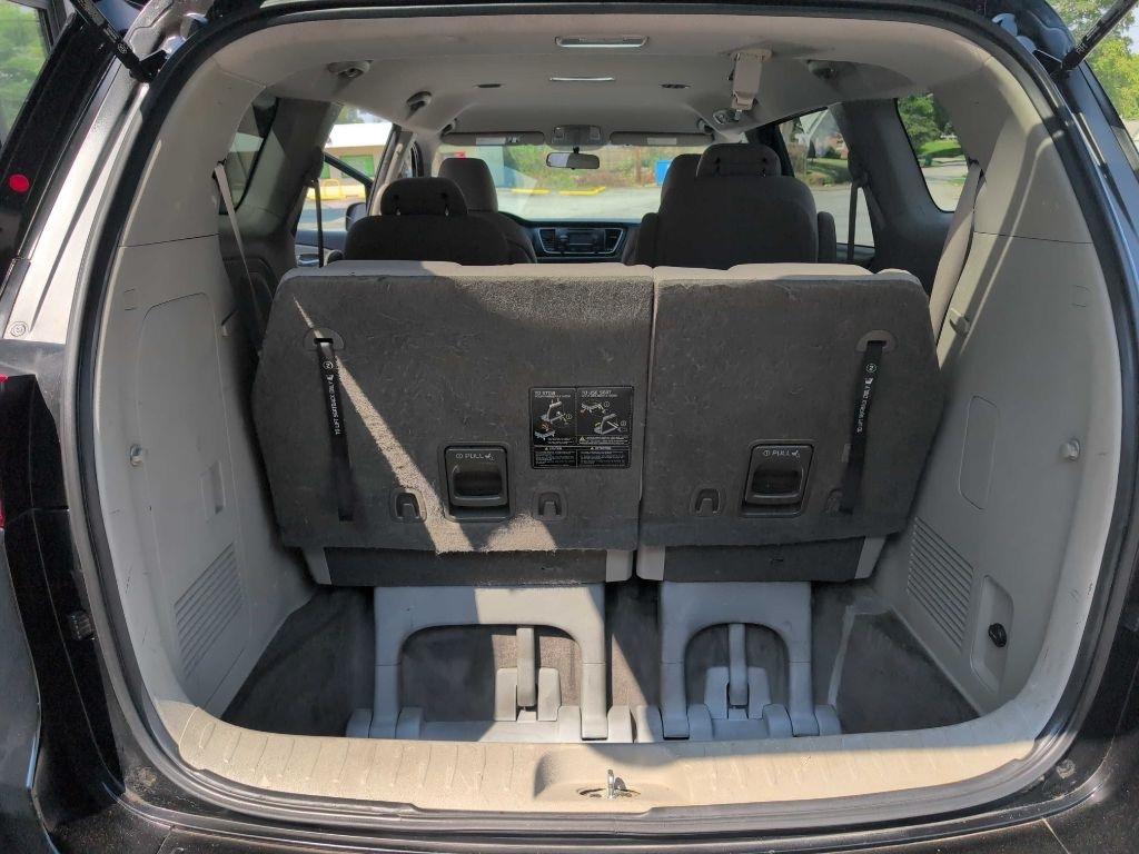 Kia Sedona LX 2015