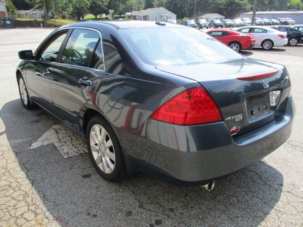 Honda Accord EX V-6 Sedan AT w/ XM Radio 2006