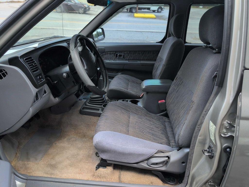 Nissan Frontier XE Crew Cab 2WD 2000