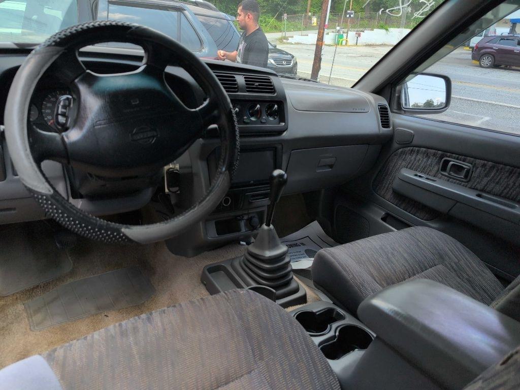 Nissan Frontier XE Crew Cab 2WD 2000