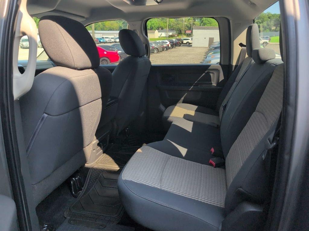 Dodge 1500 ST Crew Cab 2WD 2012