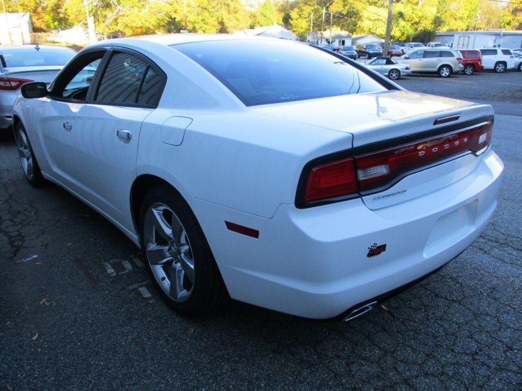 Dodge Charger SE 2014