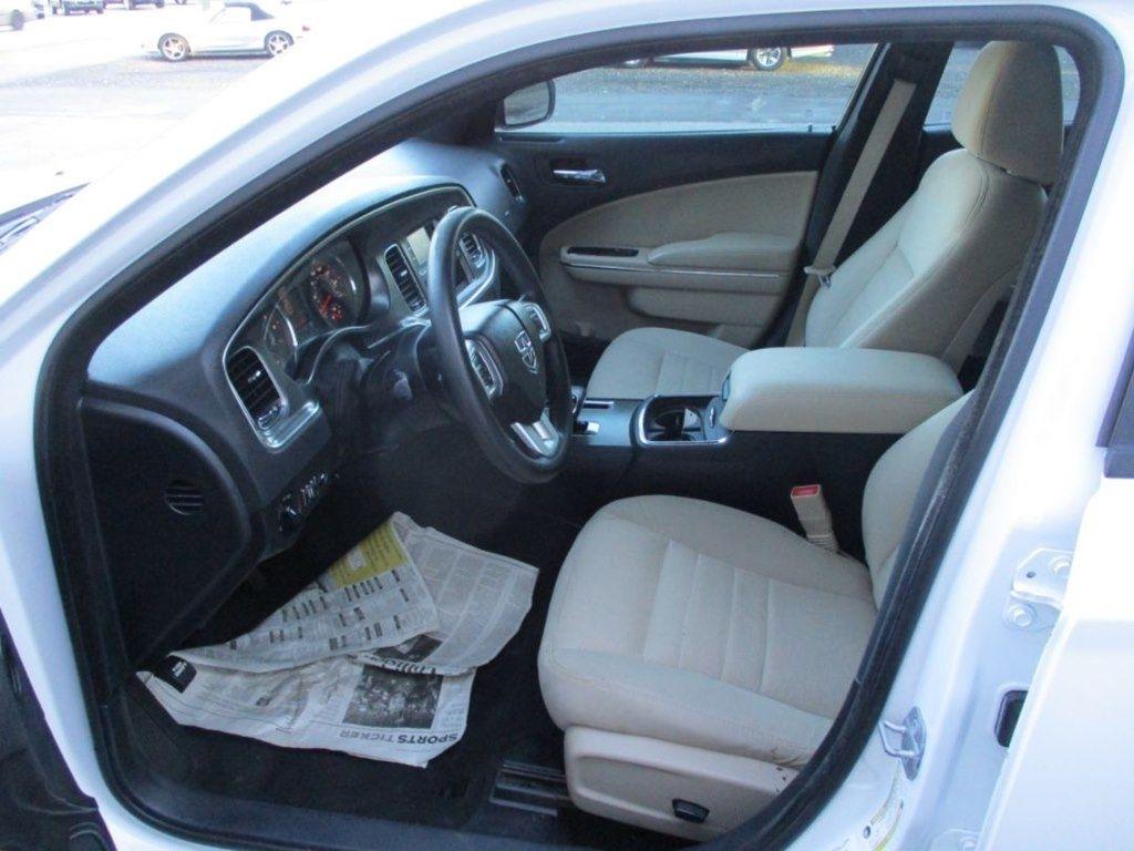 Dodge Charger SE 2014