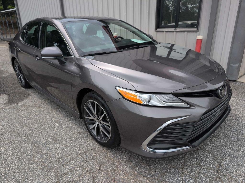 Toyota Camry XLE 2021