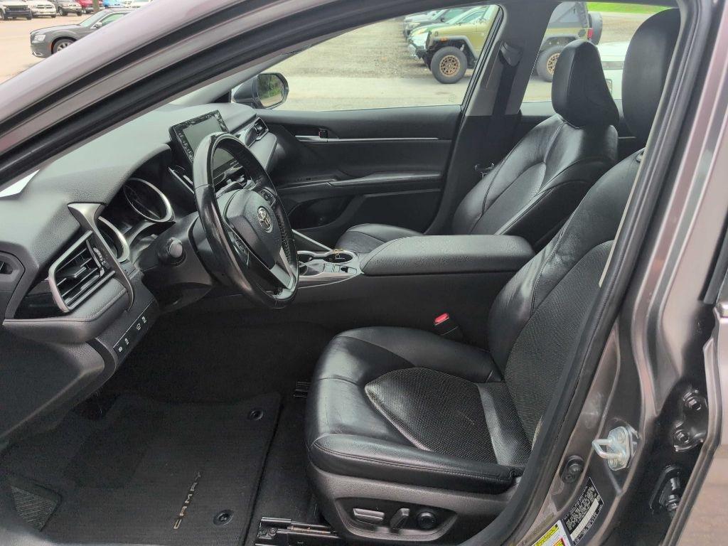 Toyota Camry XLE 2021