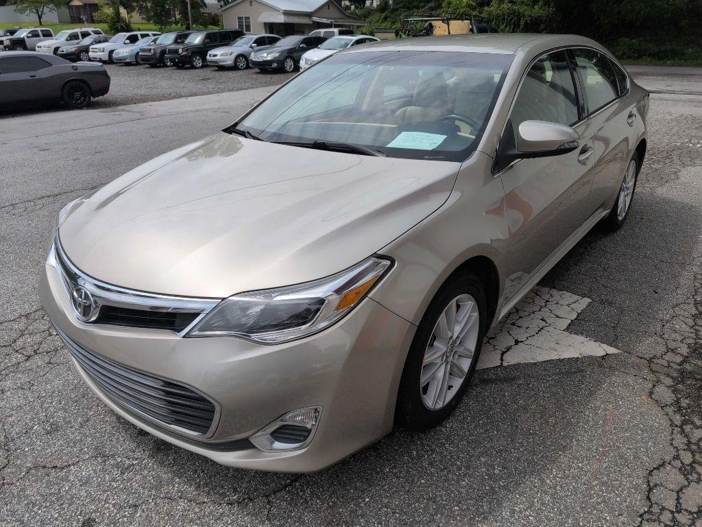 Toyota Avalon XLE 2015