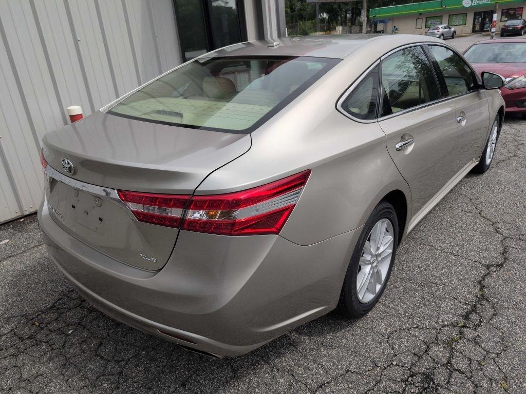 Toyota Avalon XLE 2015