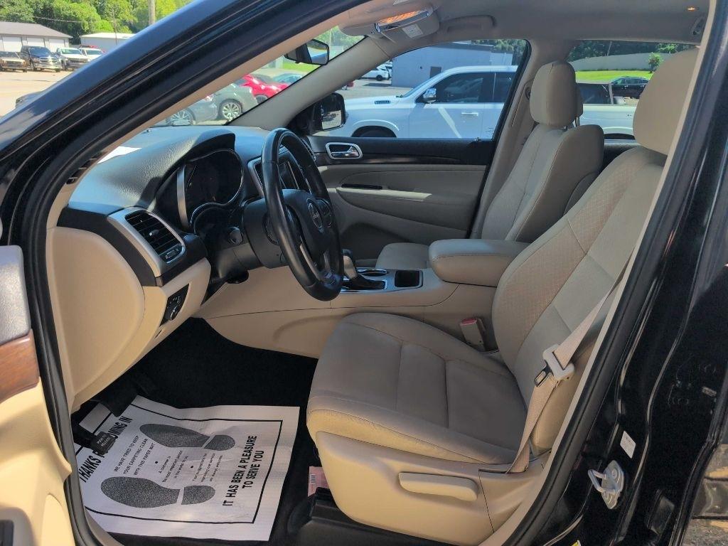 Jeep Grand Cherokee Laredo 2WD 2018