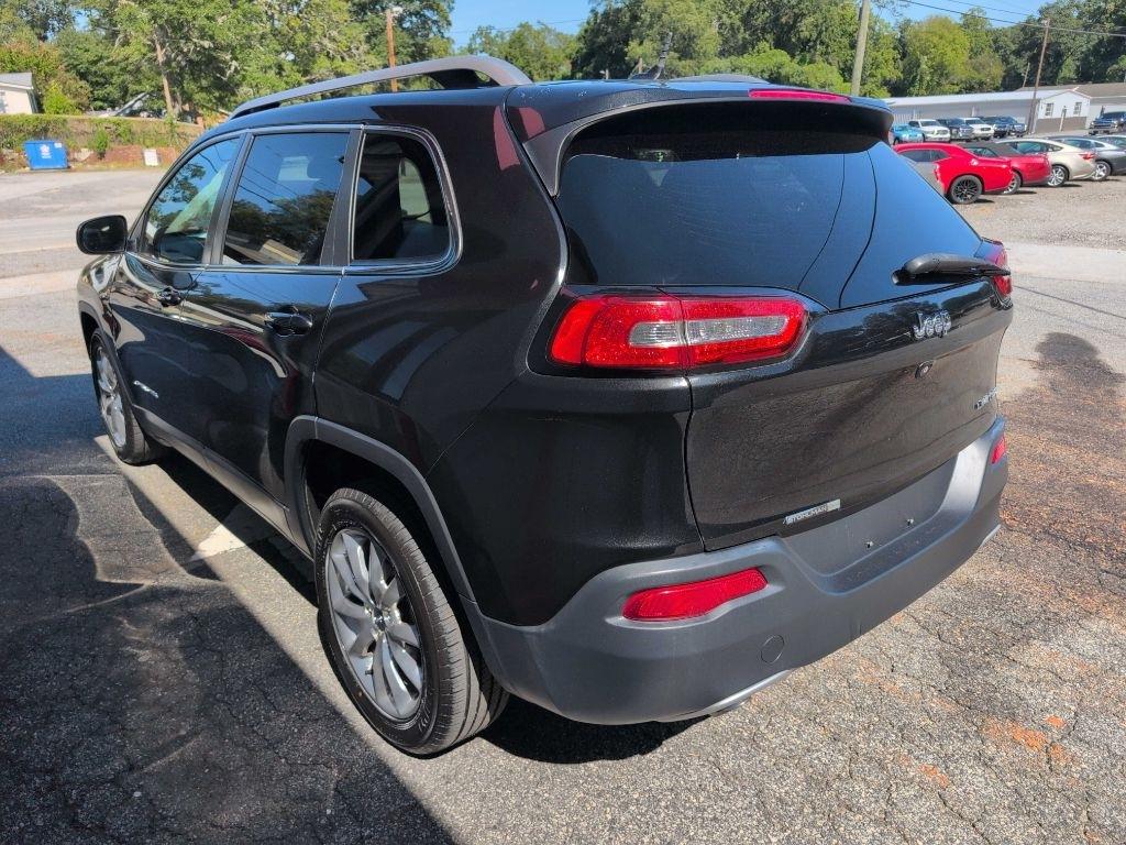 Jeep Cherokee photo 3