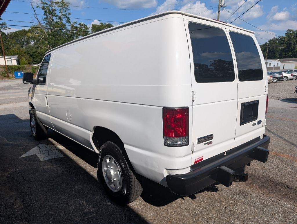 Ford Econoline E-250 2012
