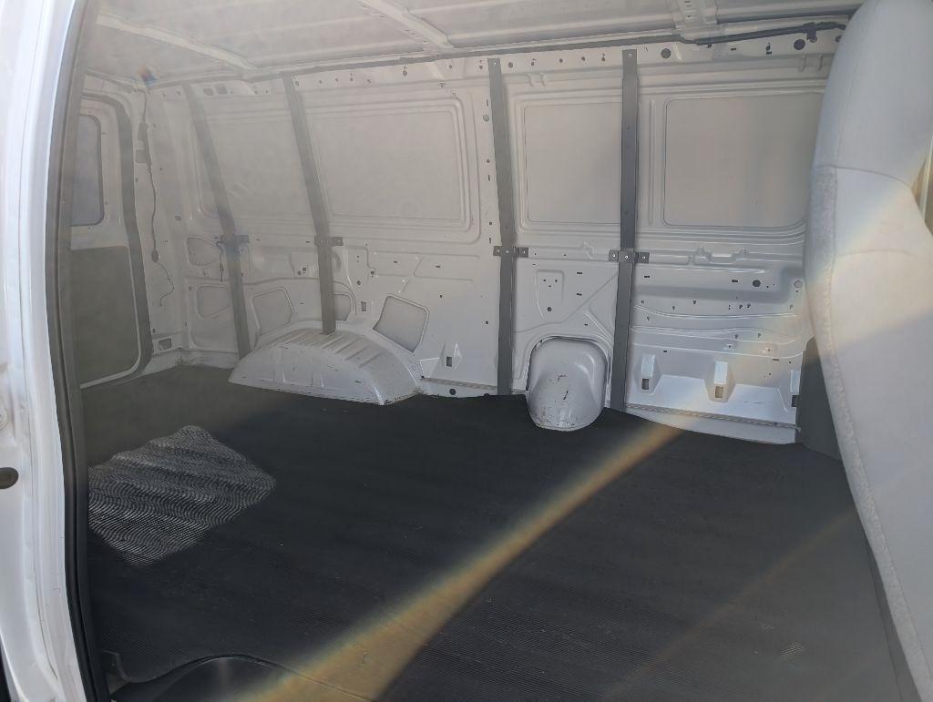 Ford Econoline E-250 2012