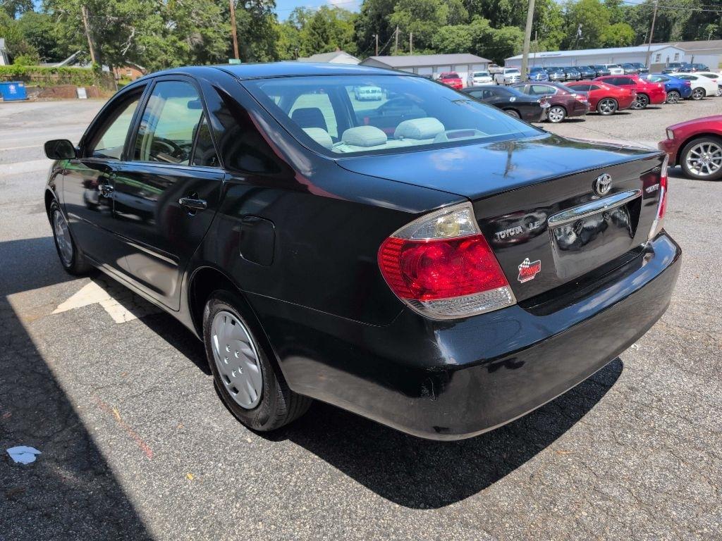 Toyota Camry LE 2005