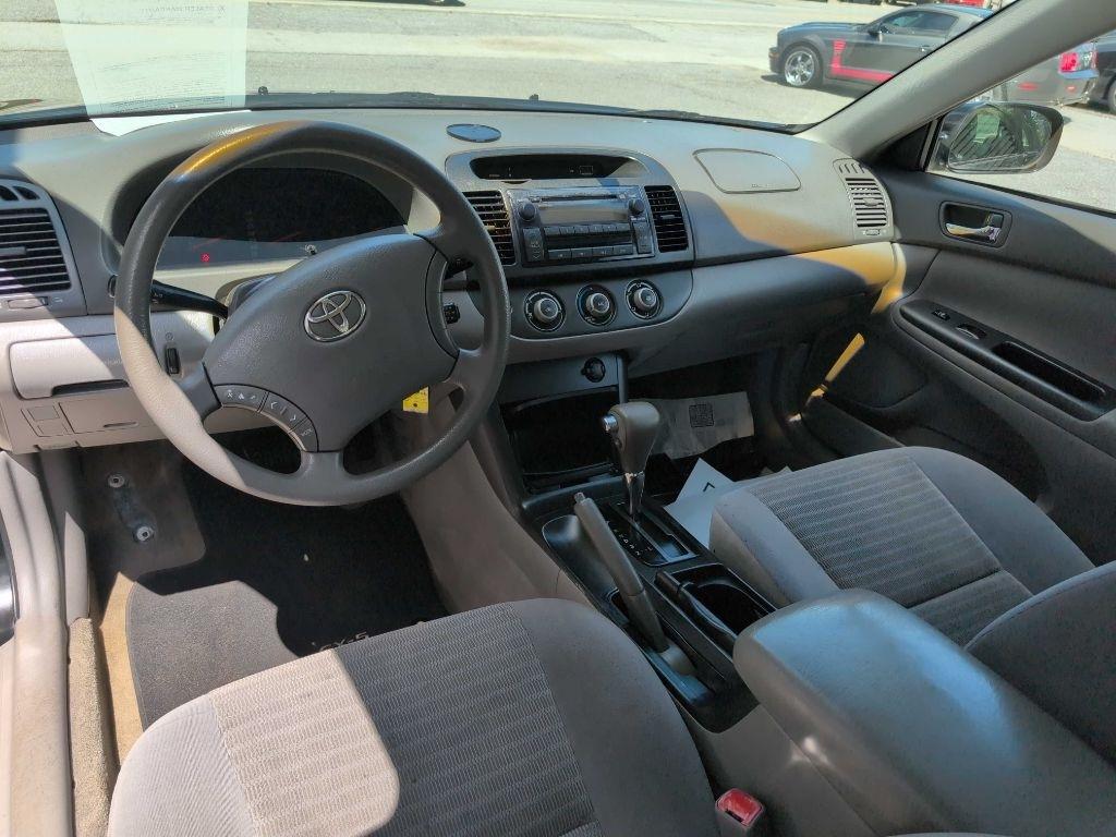 Toyota Camry LE 2005