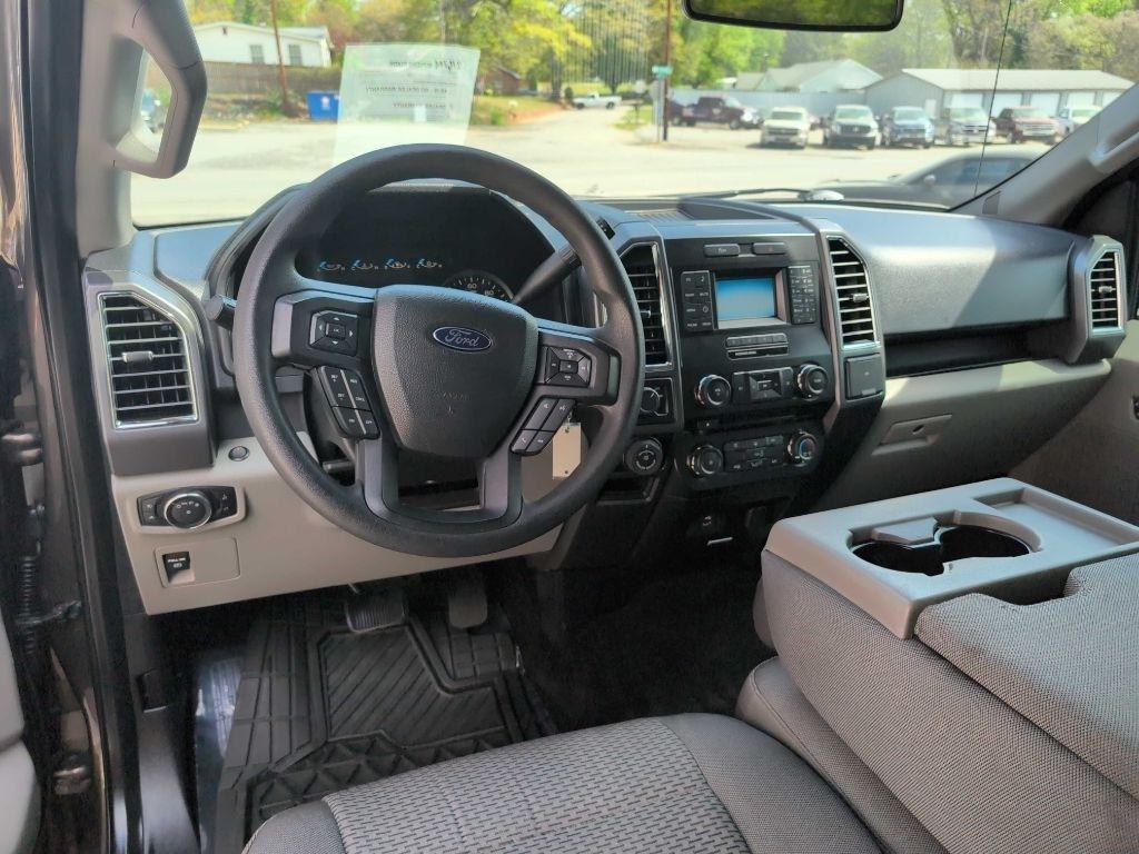 Ford F-150 XL SuperCrew 5.5-ft. Bed 2WD 2016