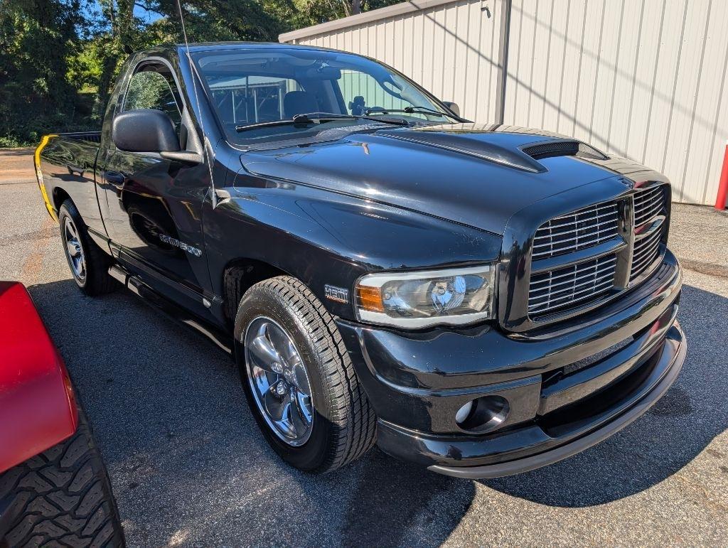 Dodge Ram 1500 ST 4WD 2004