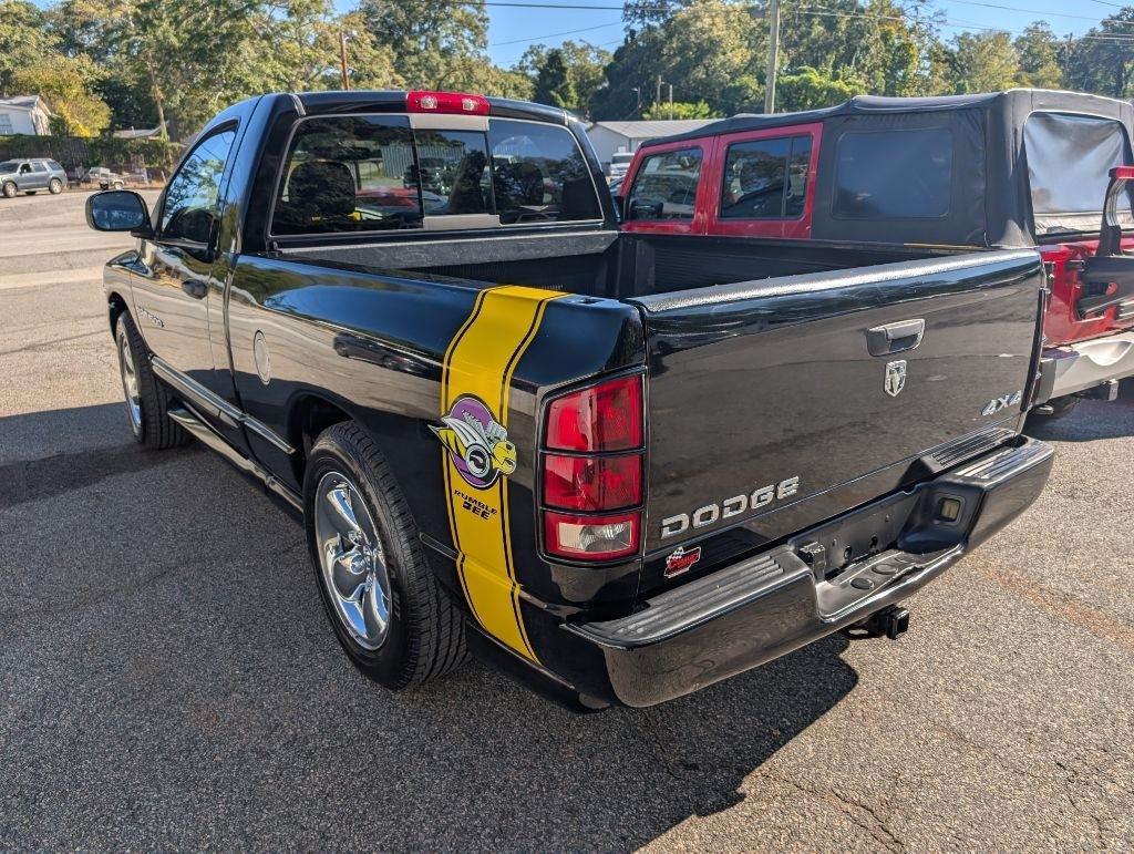 Dodge Ram 1500 ST 4WD 2004