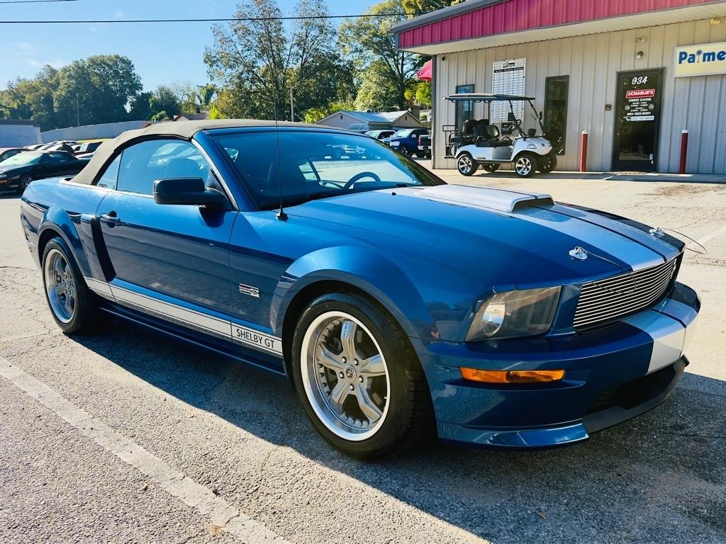 Ford Mustang GT Deluxe Convertible 2008
