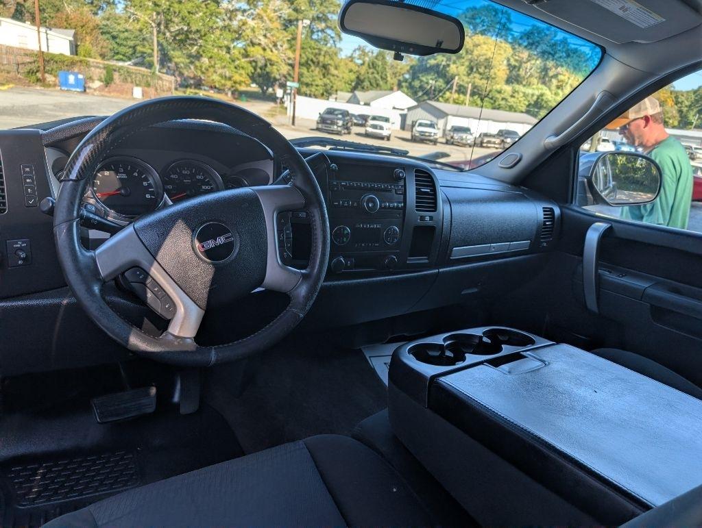 GMC Sierra 1500 SLE Crew Cab 2WD 2013