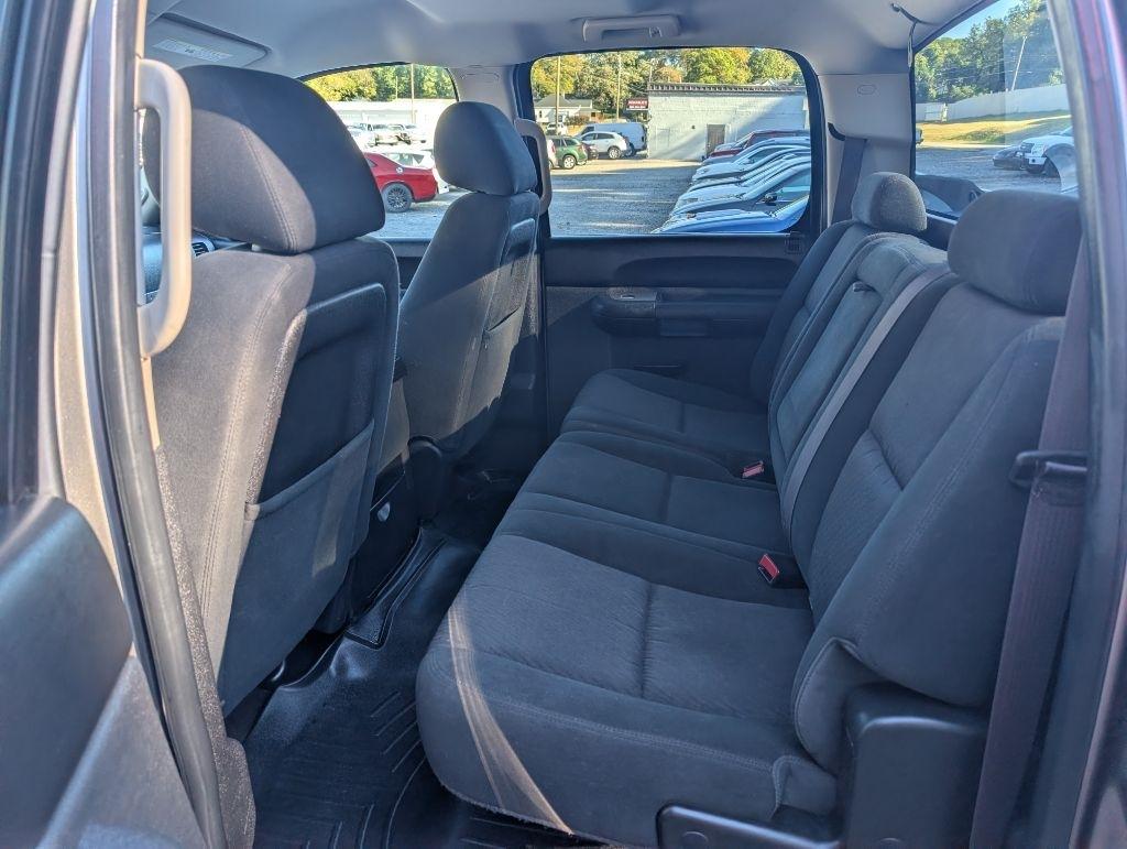 GMC Sierra 1500 SLE Crew Cab 2WD 2013