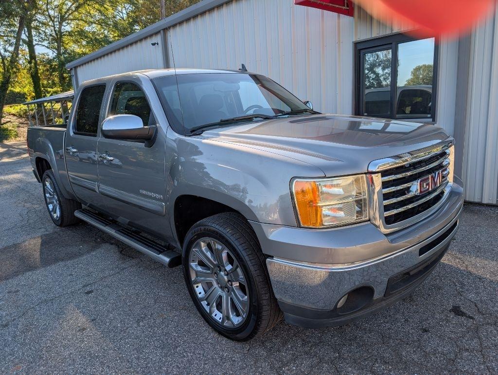 GMC Sierra 1500 SLE Crew Cab 2WD 2013